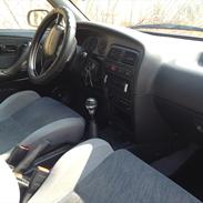 Nissan Primera 1.6 SRi