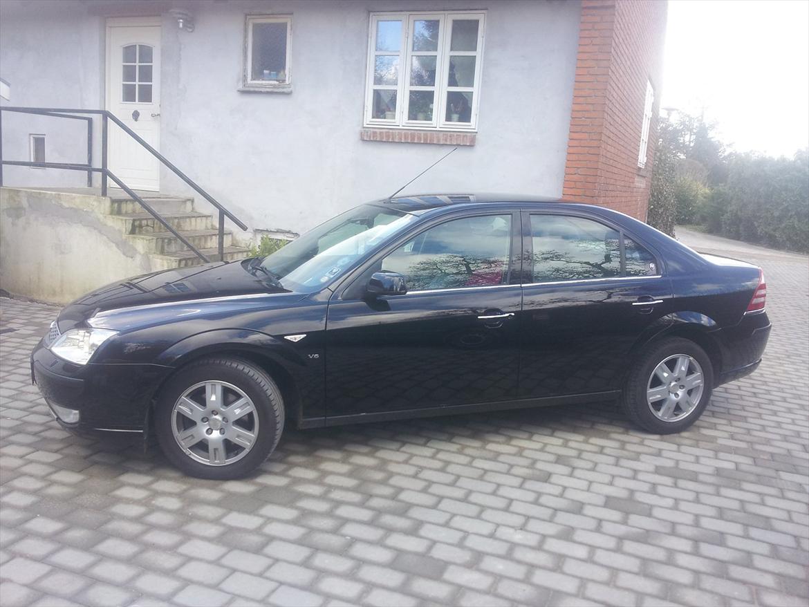 Ford Mondeo Mk3 3,0 V6 billede 1