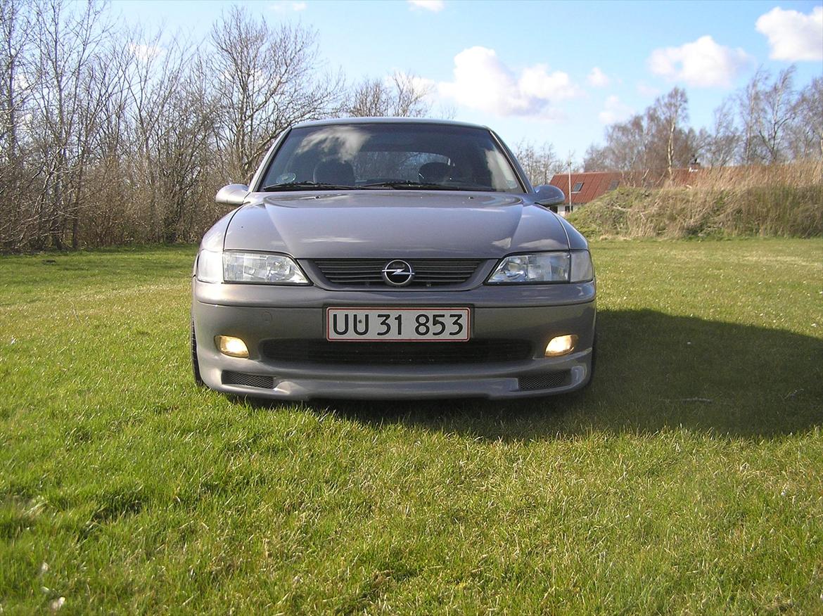 Opel Vectra B 2.0 billede 1