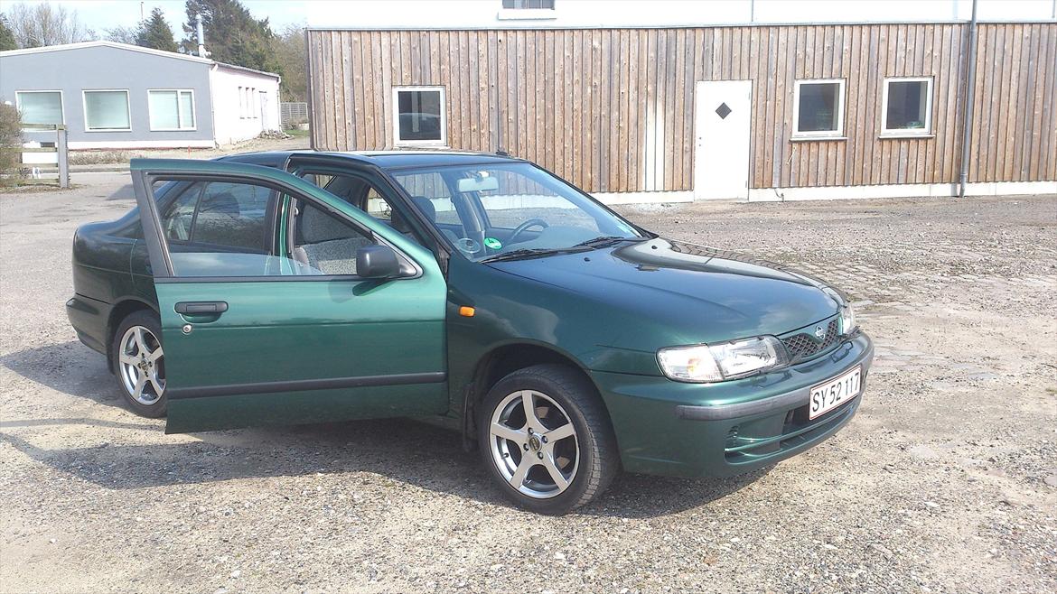 Nissan almera gx (solgt) billede 3