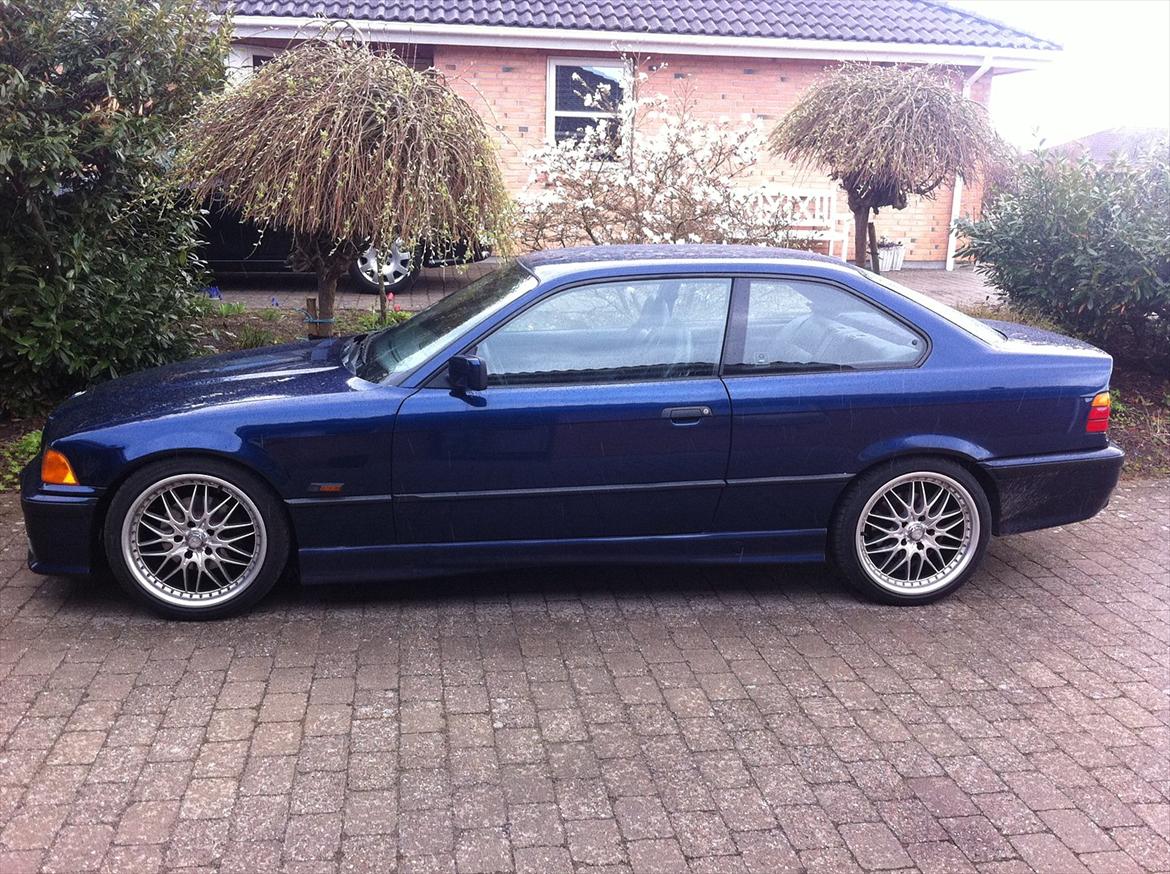 BMW E36 318is coupe billede 12