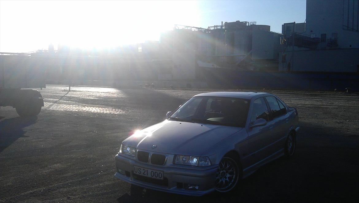 BMW 325i STJÅLET billede 10