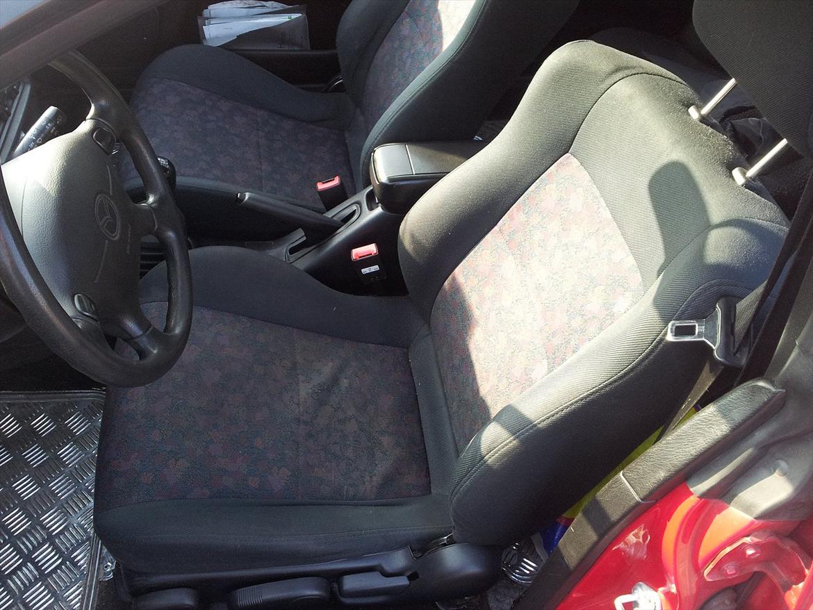 Mazda 323F 1,5GLX (byttet) billede 10