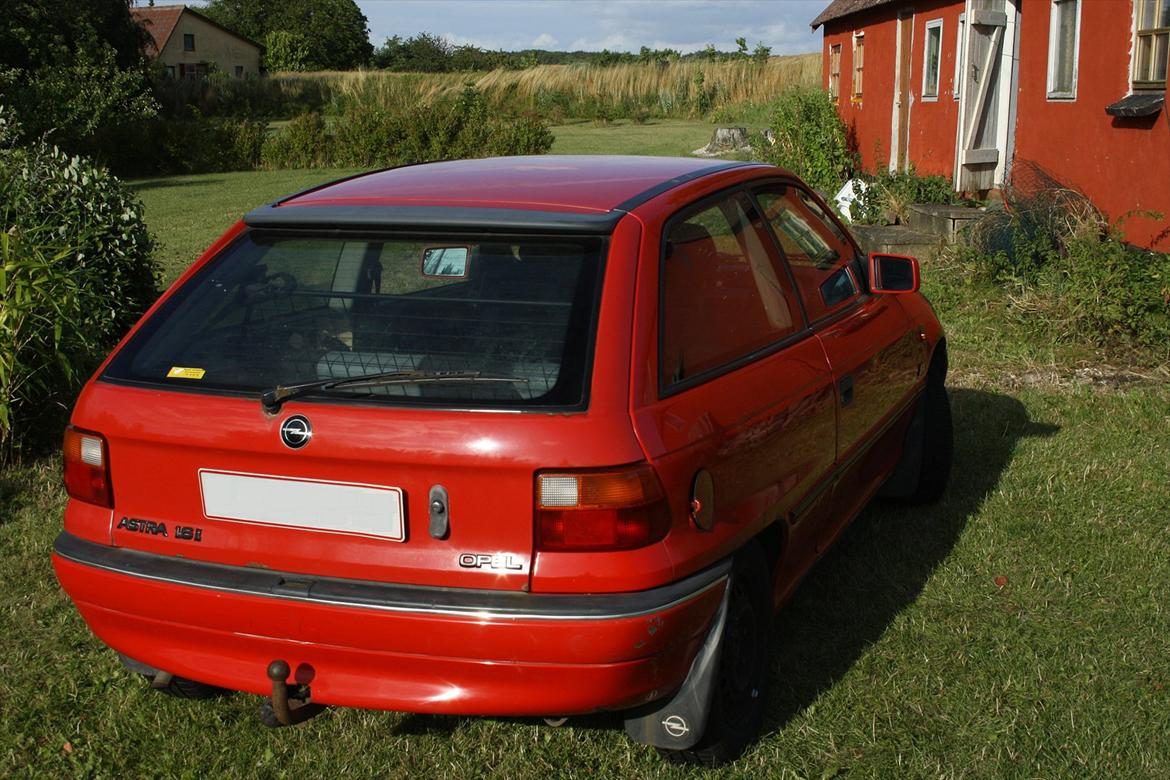 Opel Astra F 1.6i SE billede 2