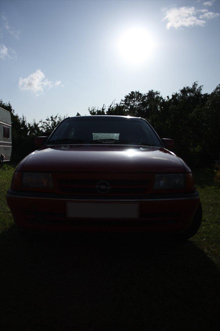 Opel Astra F 1.6i SE billede 9