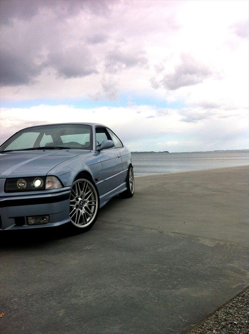 BMW e36 325i billede 1