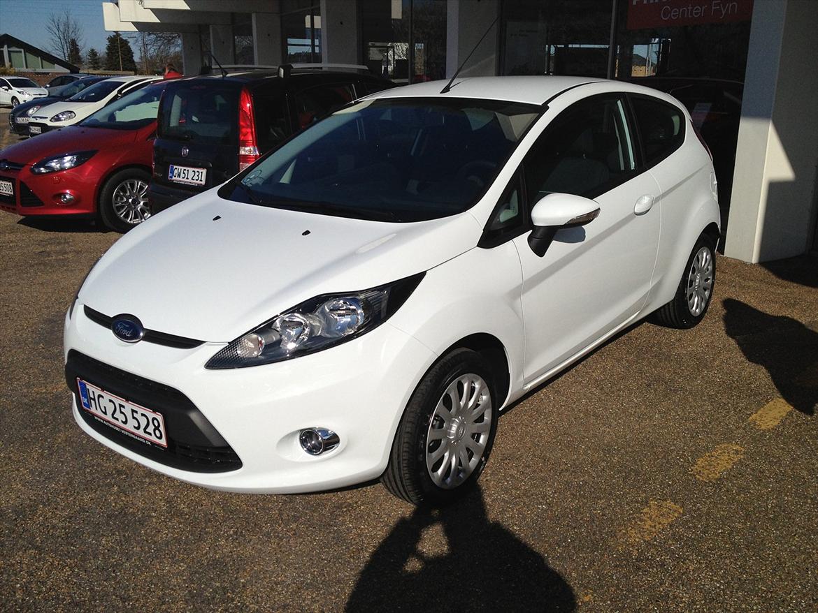 Ford Fiesta mk7 - Ved forhandleren, sprit ny billede 16