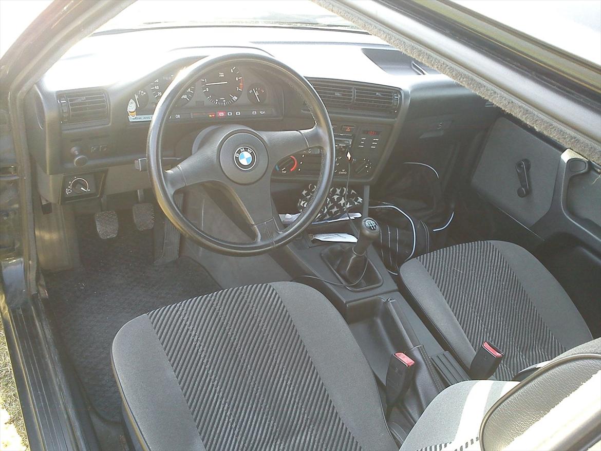 BMW E30 318i(Solgt) - Velholdt billede 15