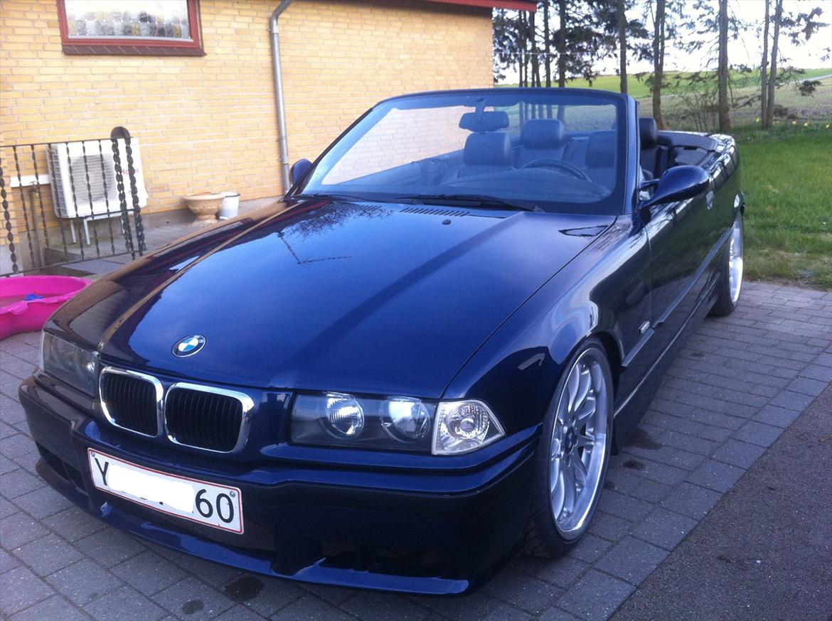 BMW 325I Cab billede 1