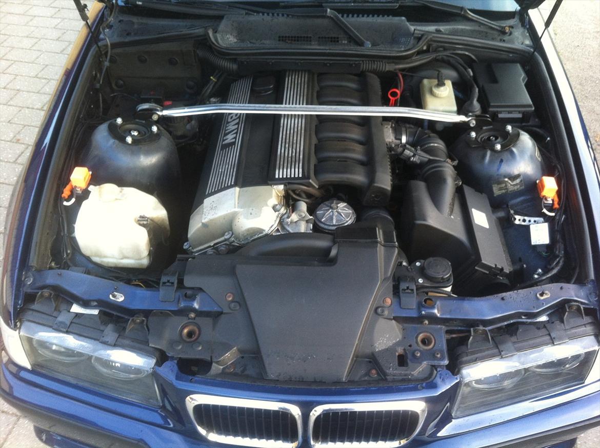 BMW 325I Cab billede 9