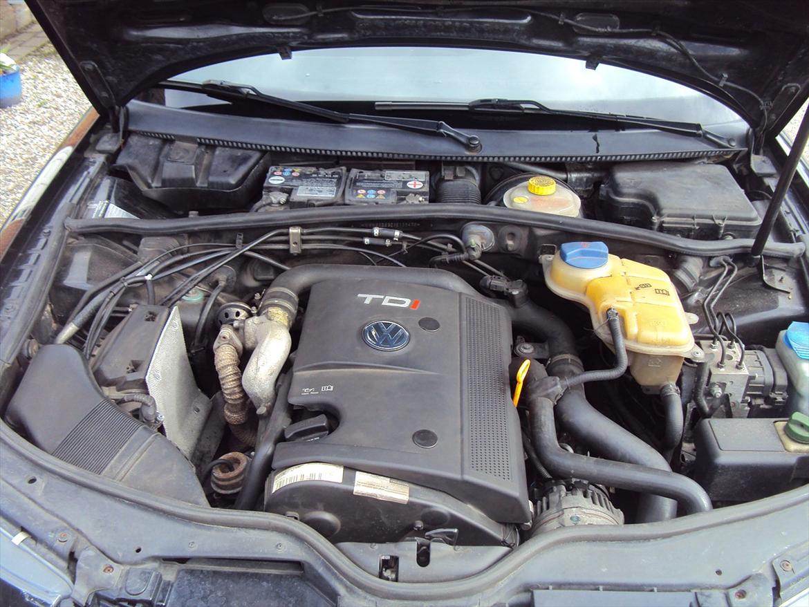 VW Passat (Totalskadet) billede 19