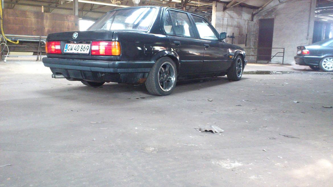 BMW e30 320i billede 9