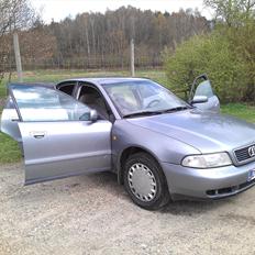 Audi A4 b5 1,6 Limo