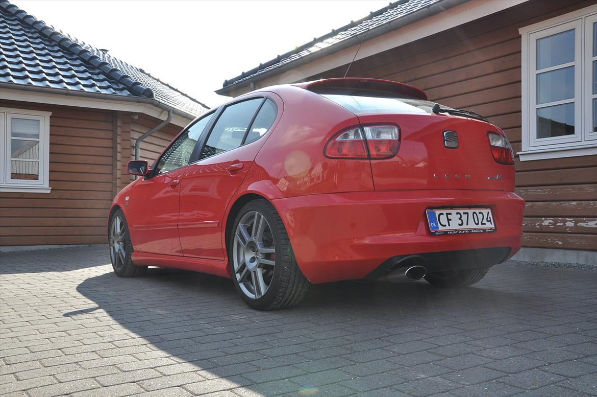 Seat Leon Cupra R  - Den står knivskarpt ! billede 2