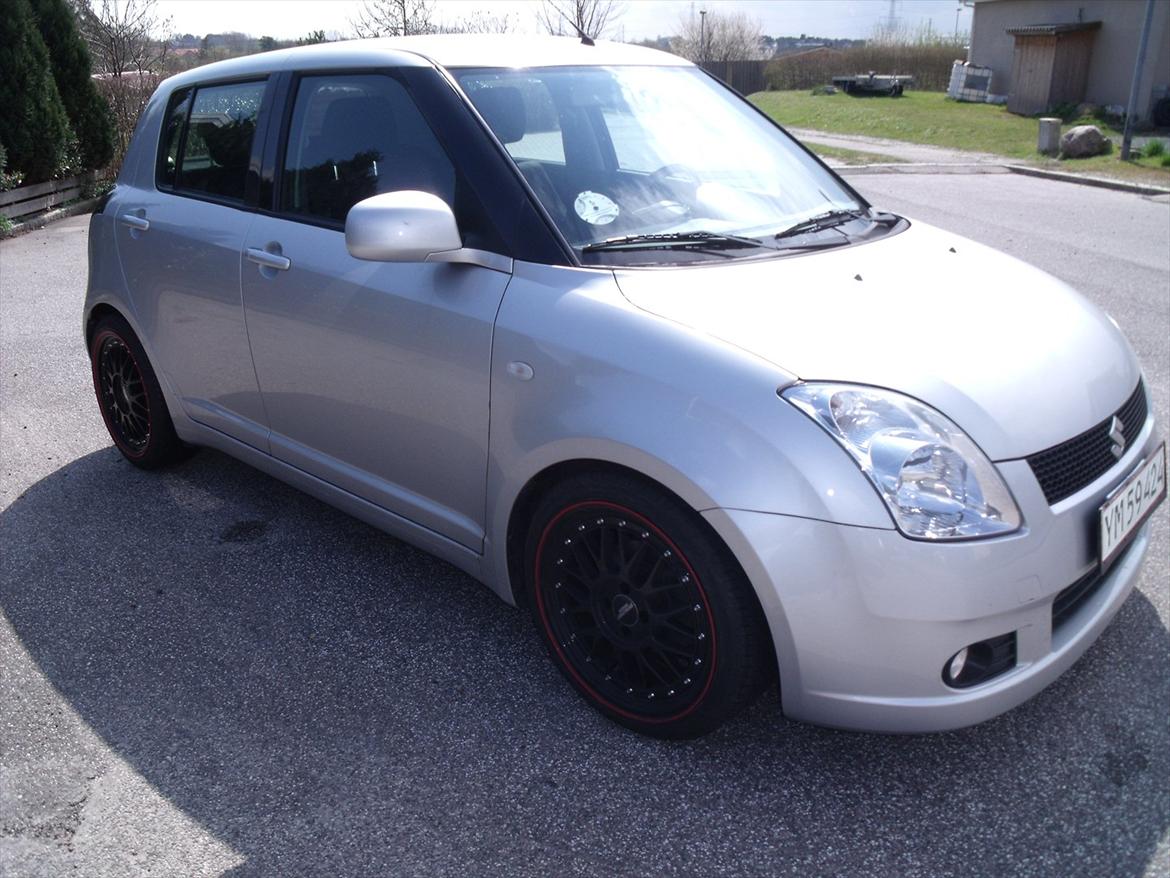 Suzuki Swift 5 dr. billede 2