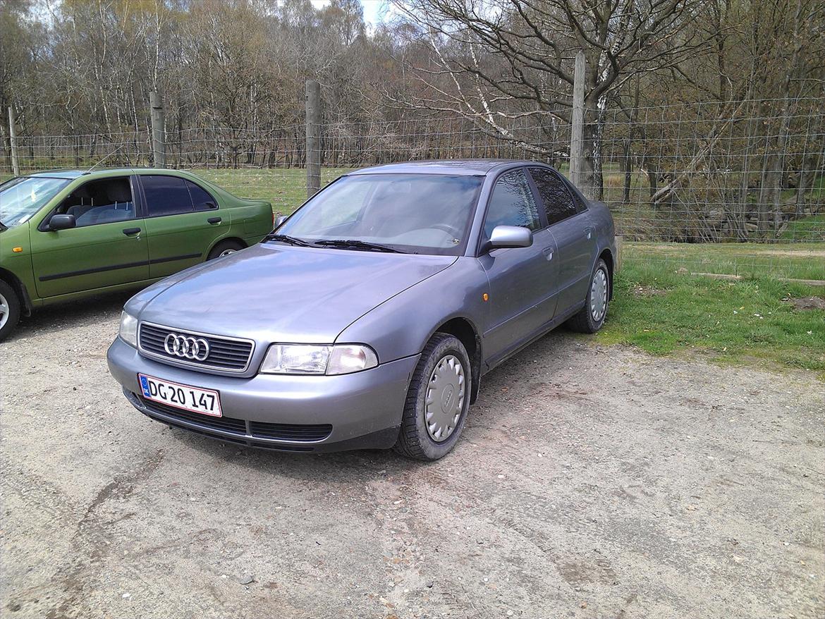 Audi A4 b5 1,6 Limo billede 4