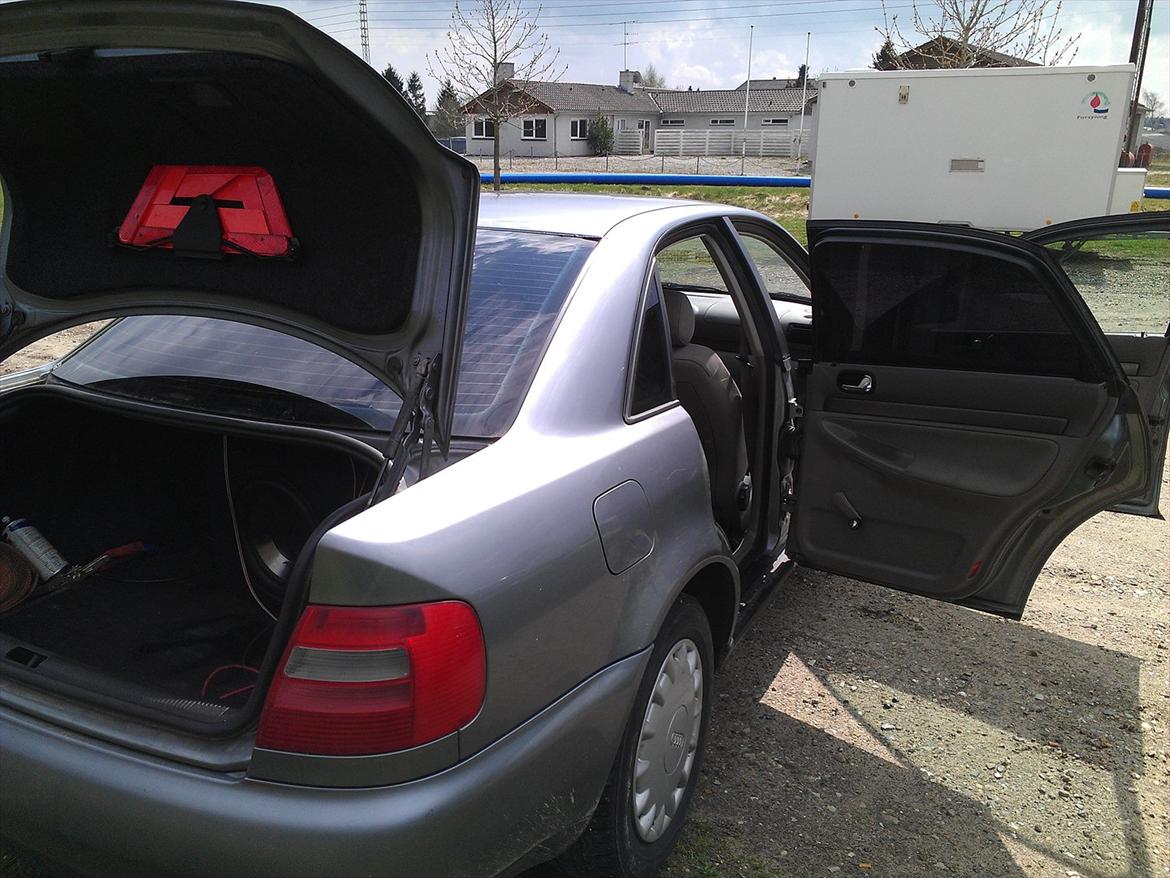 Audi A4 b5 1,6 Limo billede 14