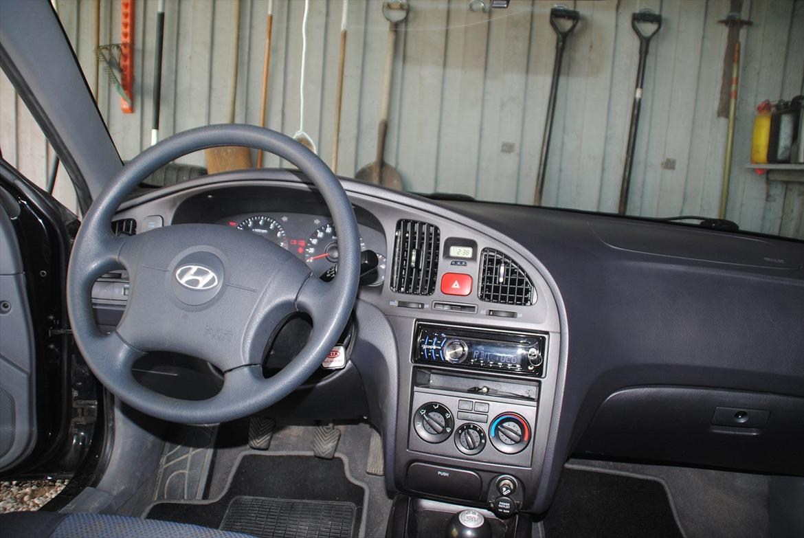 Hyundai Elantra 1.6 GLS billede 16