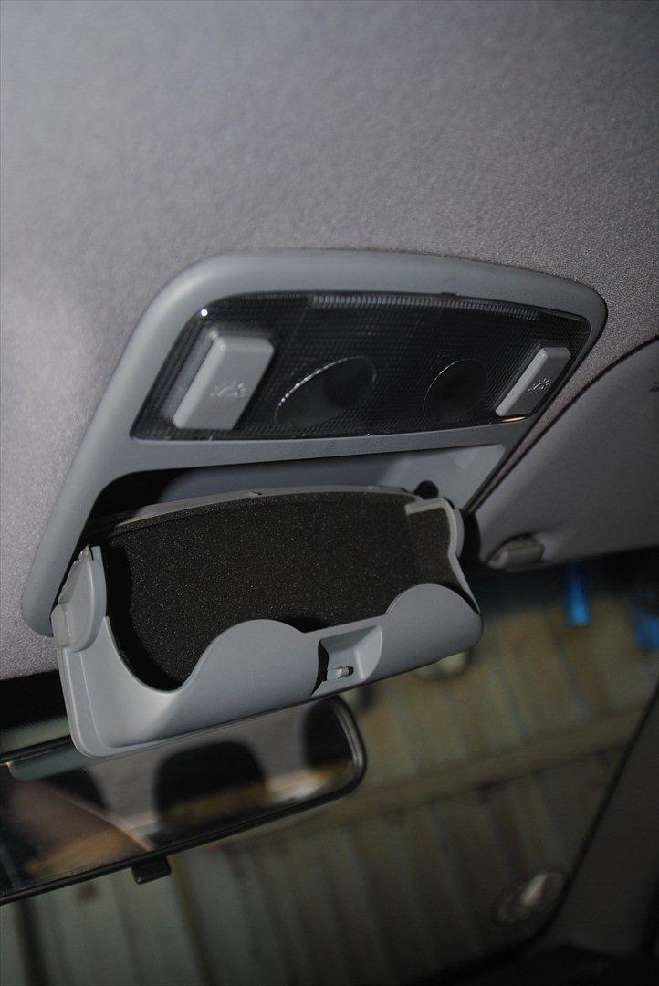 Hyundai Elantra 1.6 GLS - Brilleholder i loftet billede 19