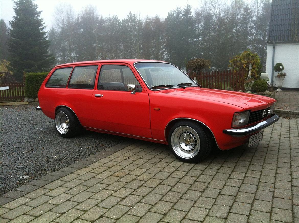 Opel kadett c 2,4 caravan billede 1