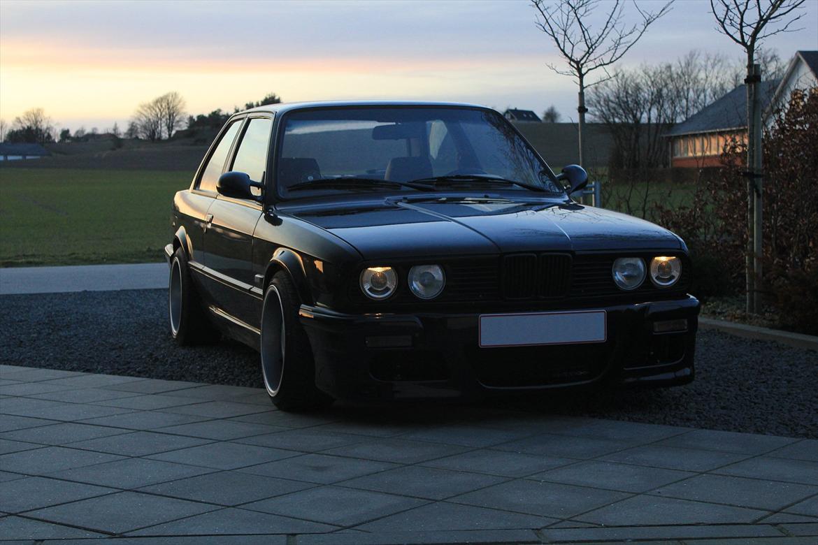 BMW e30 2,5 24V billede 1