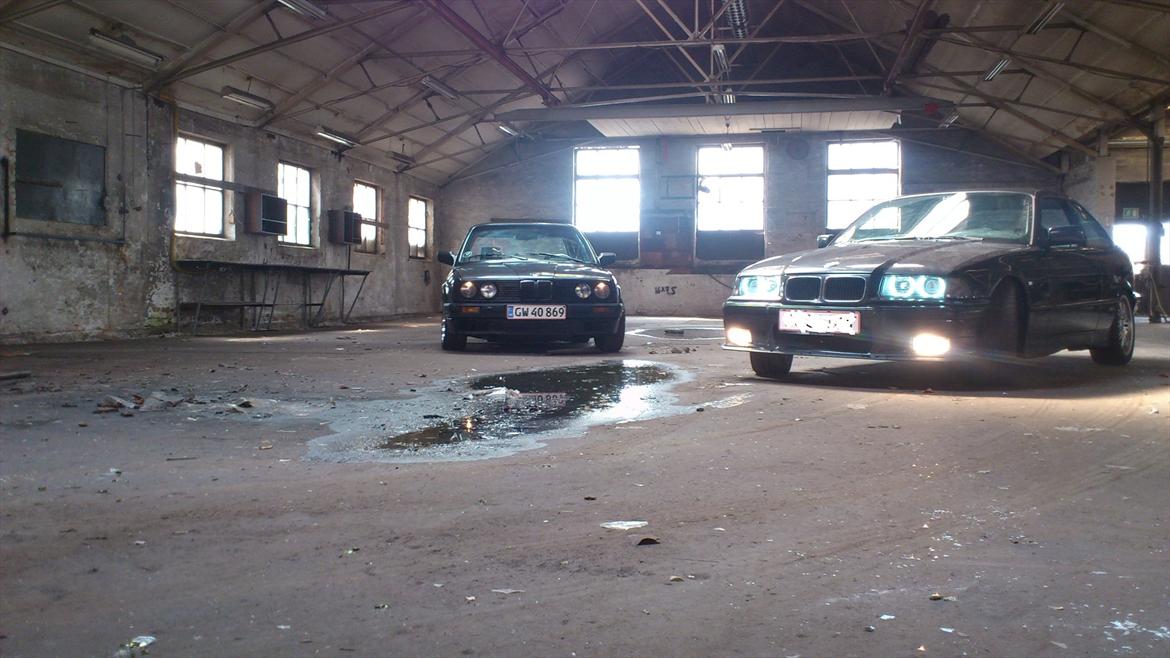 BMW e30 320i billede 1