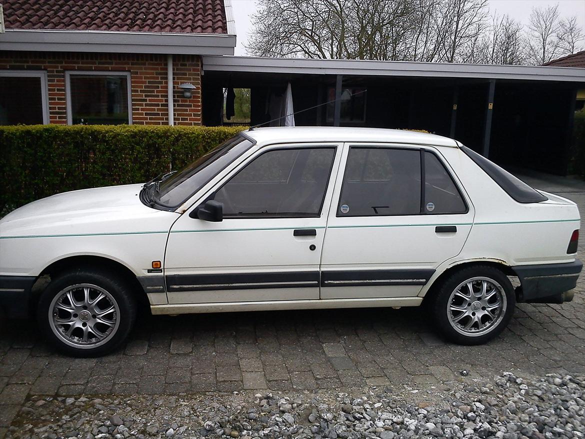 Peugeot 309 billede 6