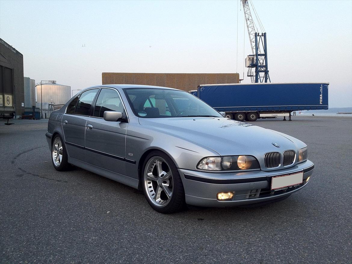 BMW E39 523i billede 2