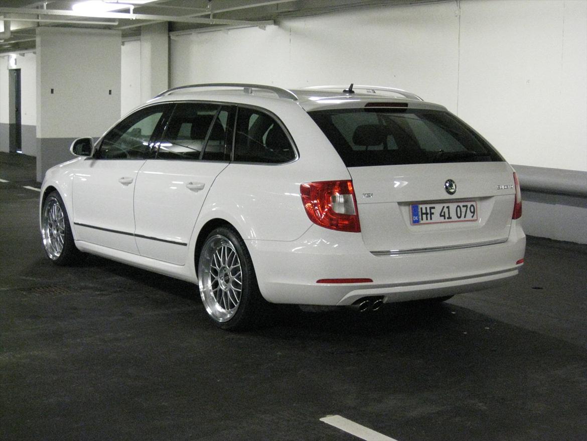 Skoda Superb Combi Ambition billede 9