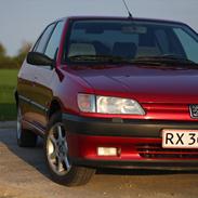 Peugeot 306 sedan