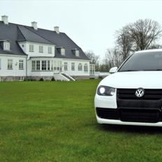 VW Golf 4 the white pearl