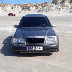 Mercedes Benz 300 E