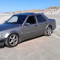Mercedes Benz 300 E