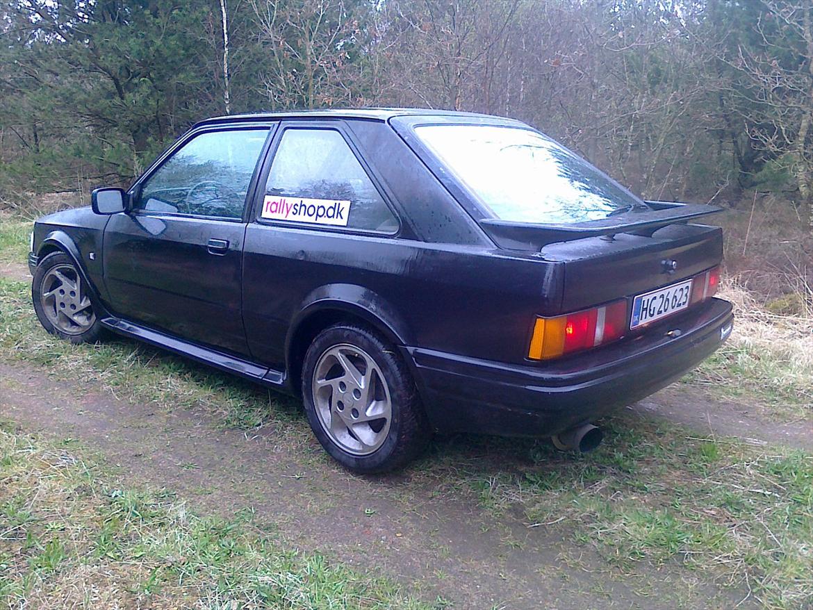 Ford escort rs turbo black girl billede 2