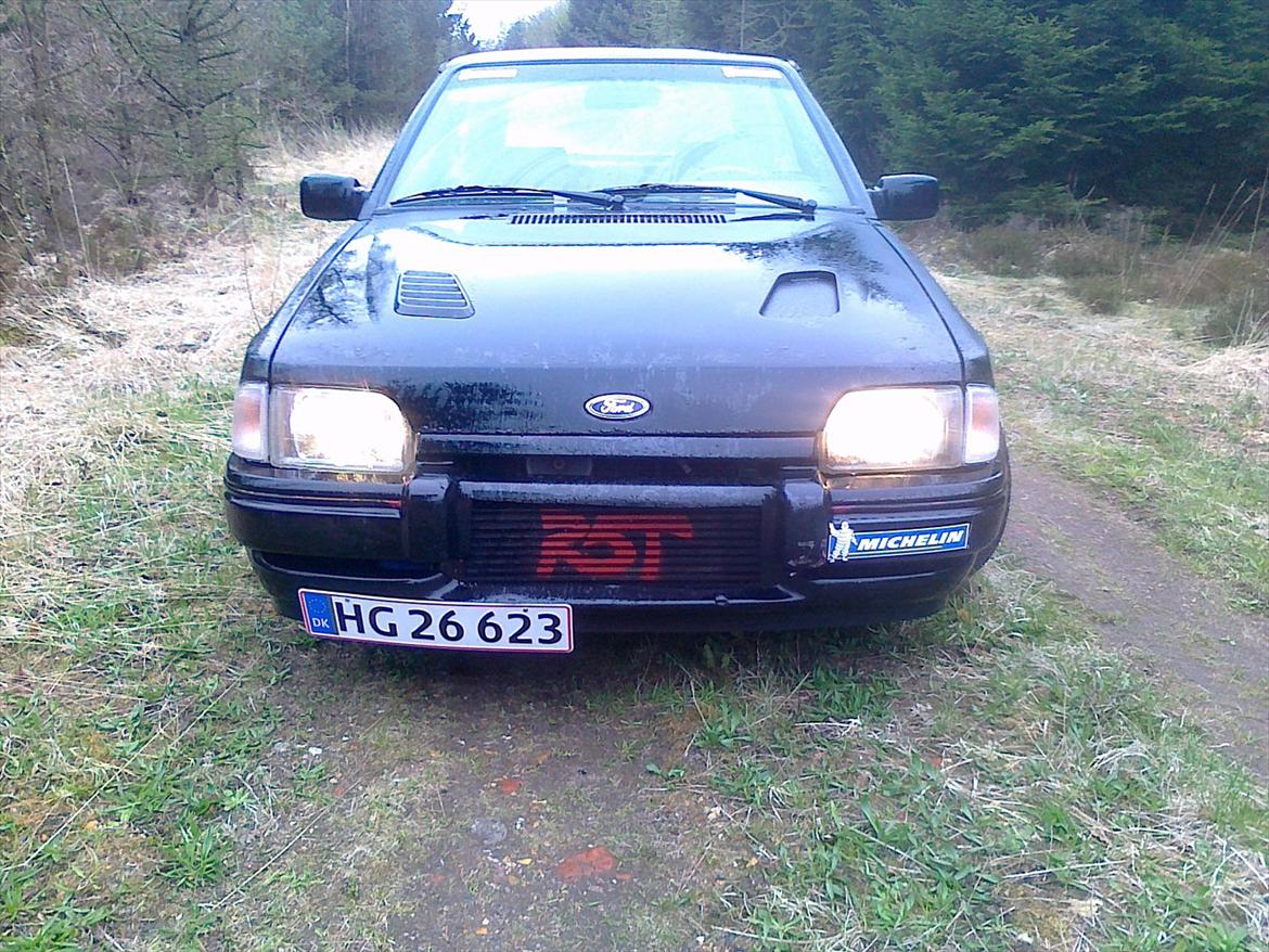 Ford escort rs turbo black girl billede 4
