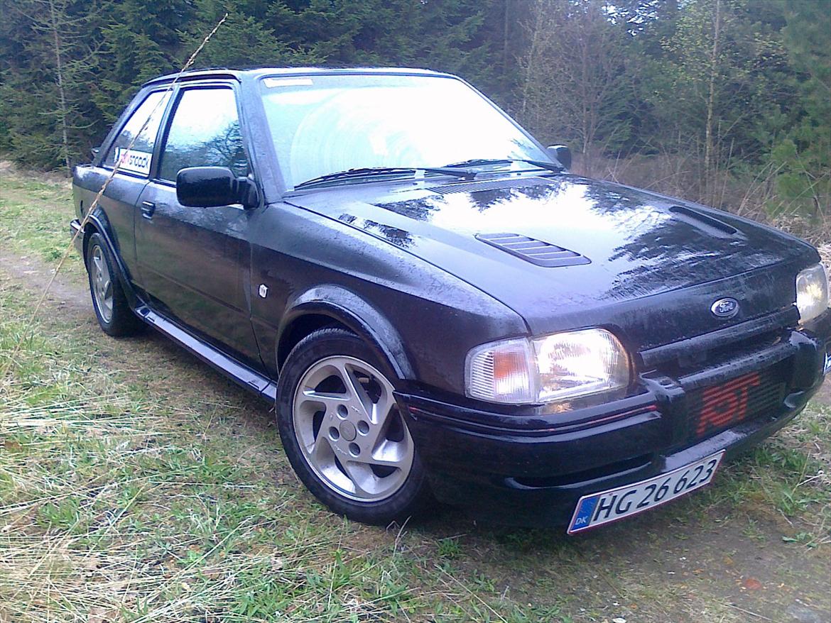 Ford escort rs turbo black girl billede 5