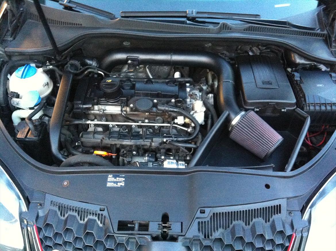 VW Golf 5 GTI Edition 30 kabine - BSH true seal indsugningskit med Forge DV ombygning billede 14
