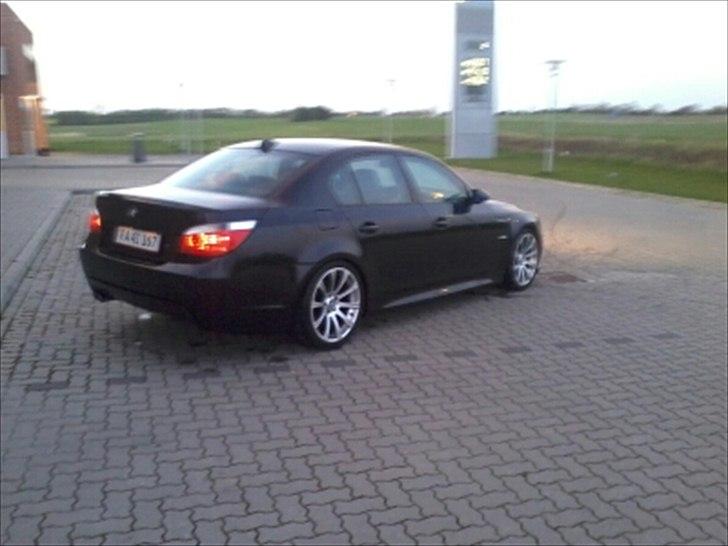 BMW E60 520i SOLGT billede 4