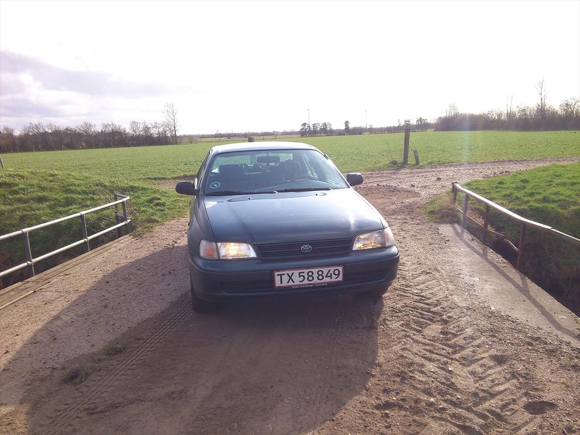 Toyota Carina Mk III (E) billede 1