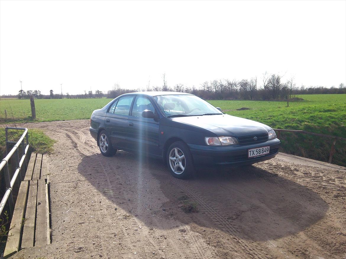 Toyota Carina Mk III (E) billede 2