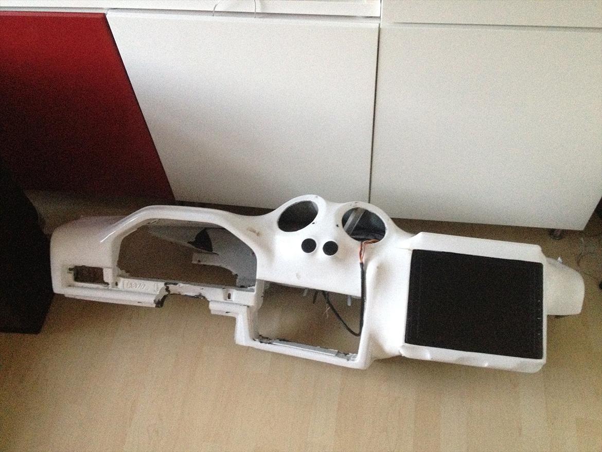 BMW E30 325 Cabriolet - Bliver omlakeret billede 18