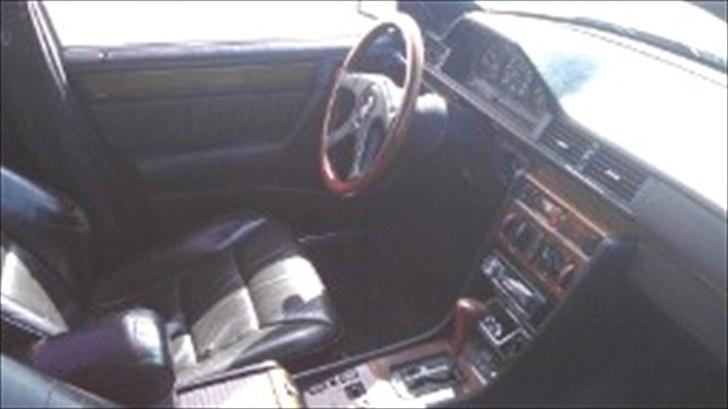 Mercedes Benz 300 E billede 8