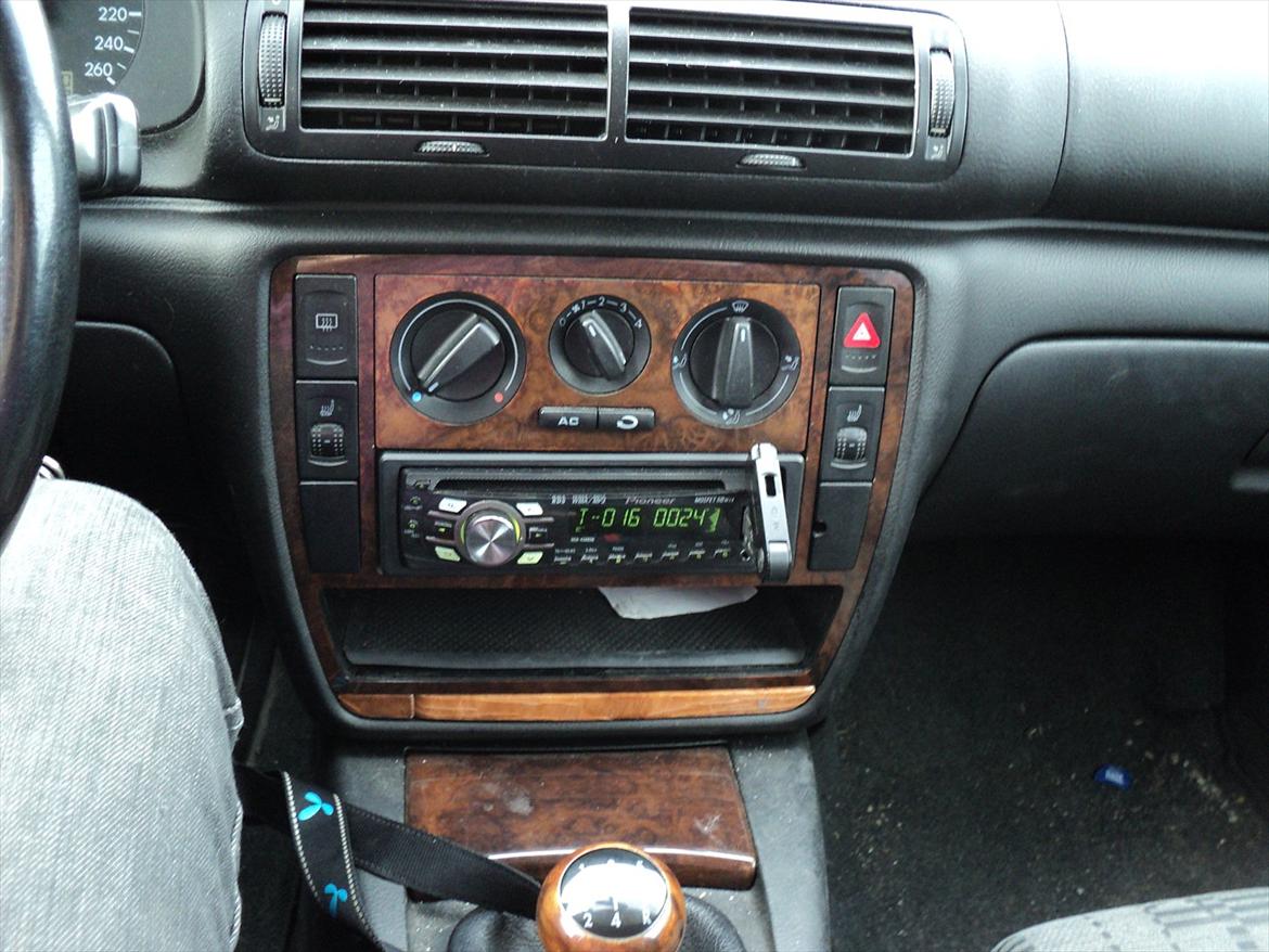 VW Passat 1.8 T Solgt ! billede 4