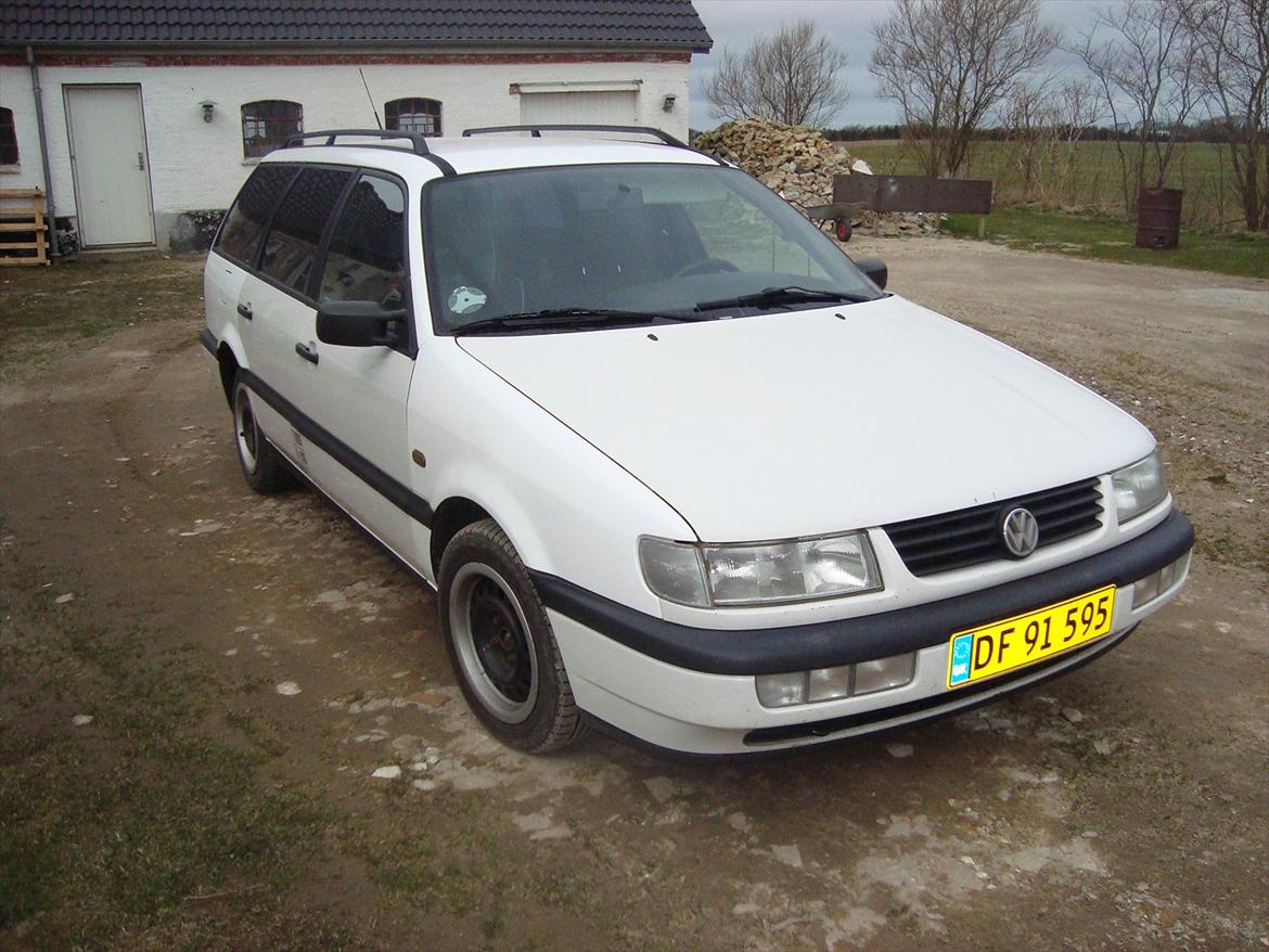 VW Passat 3A TDI Van Solgt billede 1