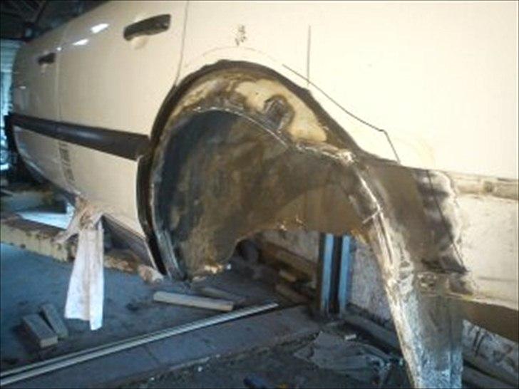 VW Passat 3A TDI Van Solgt - Får lige en ny skærmkant billede 9