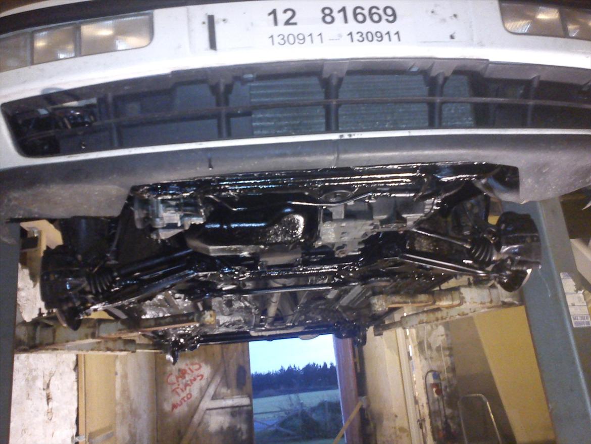 VW Passat 3A TDI Van Solgt - Lige synet, og fik et ordentligt skud undervogns klister. billede 13