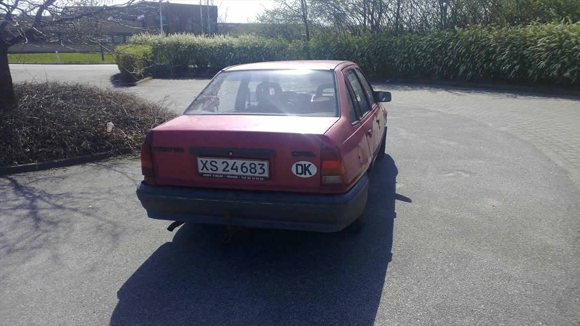 Opel Kadett E sedan(solgt) billede 11
