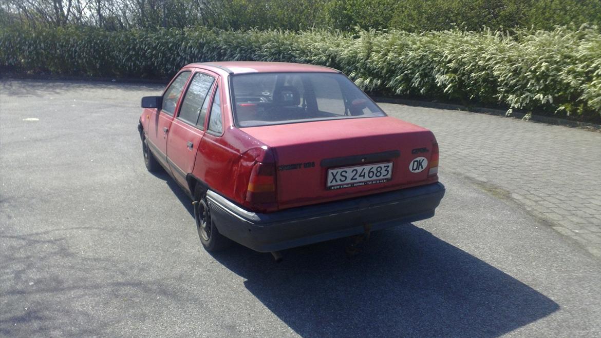 Opel Kadett E sedan(solgt) billede 12