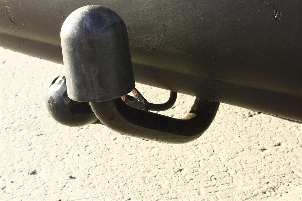 Toyota Corolla 1,3 XLI - Han kunne fortælle mig at han maks havde kørt med trailer 10 gange :-) billede 15