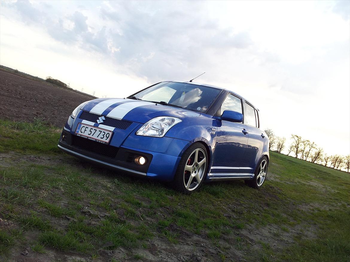 Suzuki Swift 1,5 VVT 5D billede 1